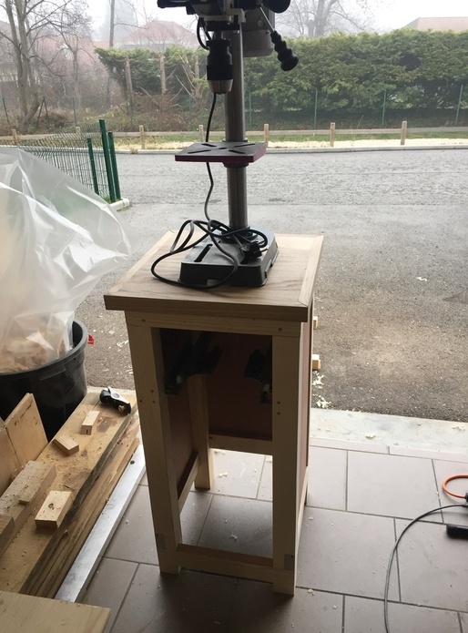 Meuble perceuse à colonne