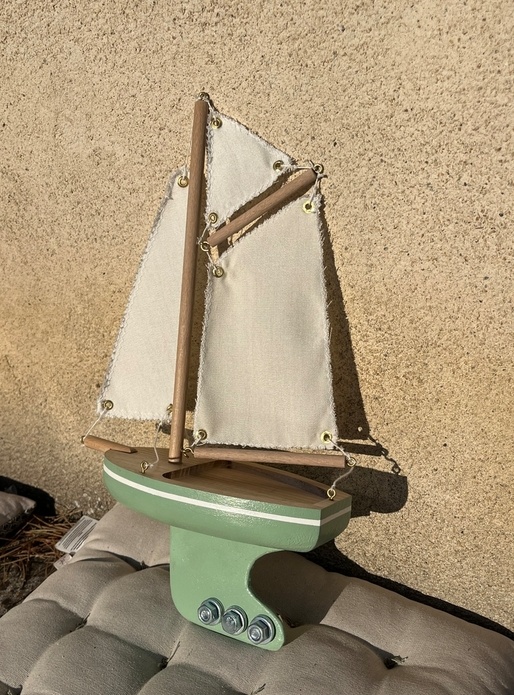 Voilier de piscine V2