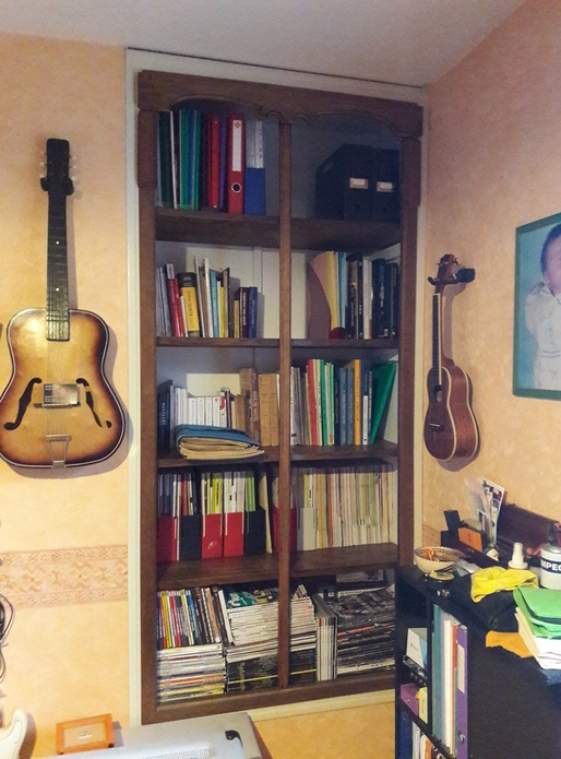 Bibliothèque dans un placard