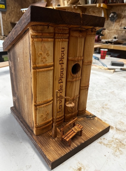 "Maison d'oiseaux" - Thème Bouquiniste