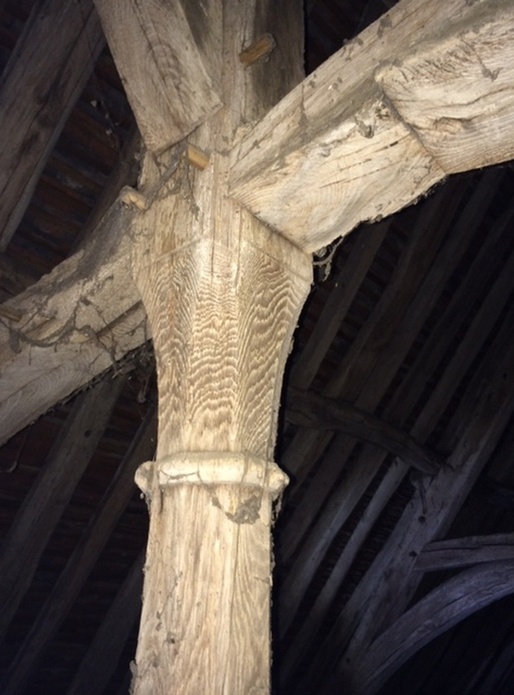 Pour les amoureux de charpente ancienne ...