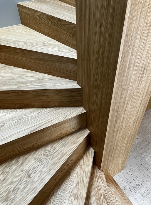 Escalier double quart tournant et son placard