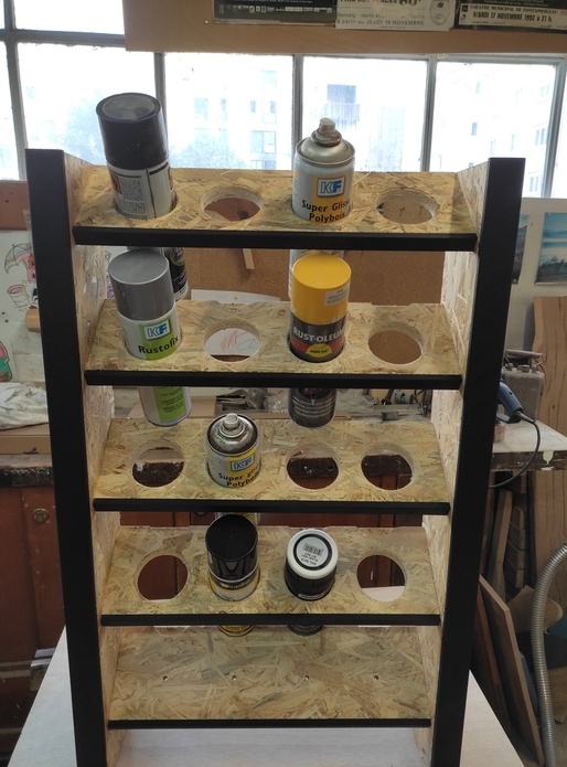 Rangement bombe de peinture murale