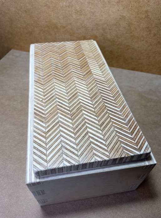 Boite avec son couvercle en CP