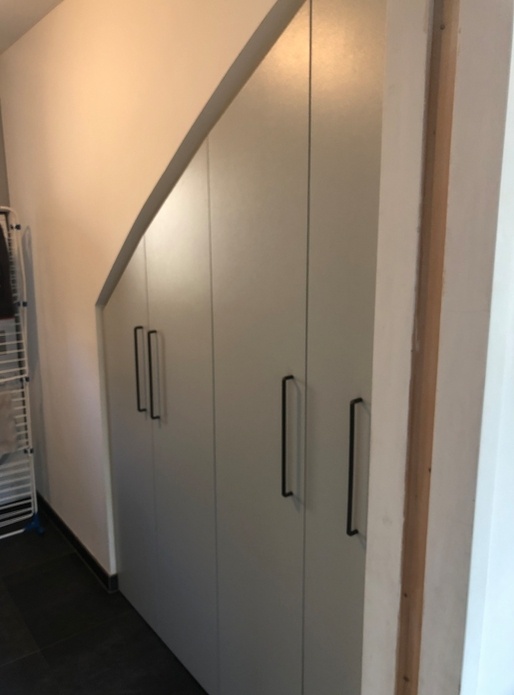 Placard sous escalier