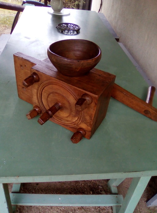 Moulin à poivre en bois