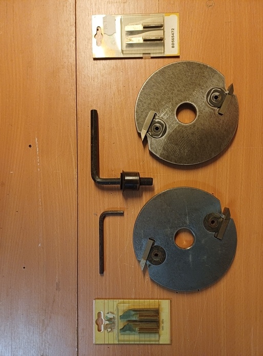 Plateaux à tenonner et plate-bandes