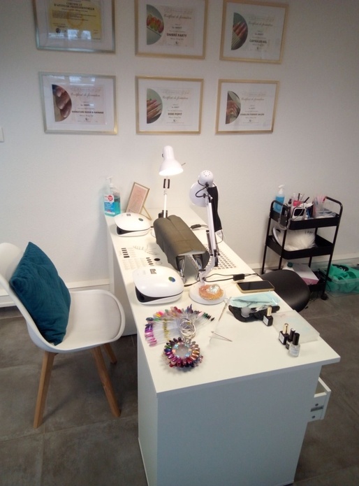 Plan de travail onglerie