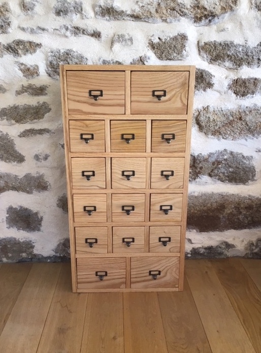 Meuble à tiroirs, type apothicaire