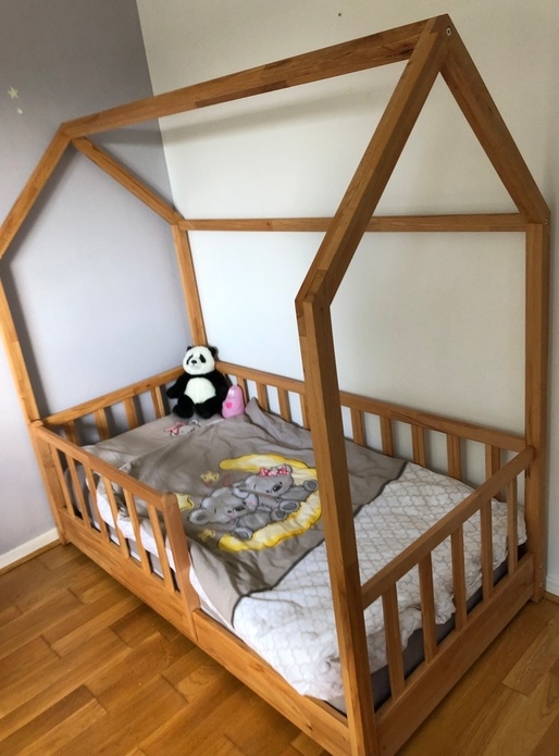 Lit cabane en hêtre lamellé collé