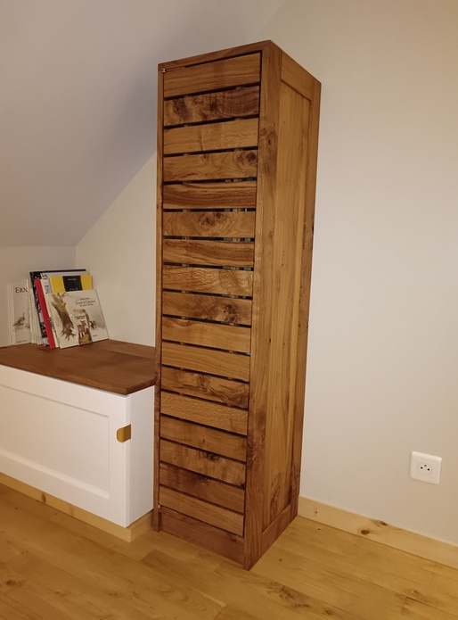 Meuble aspirateur balais