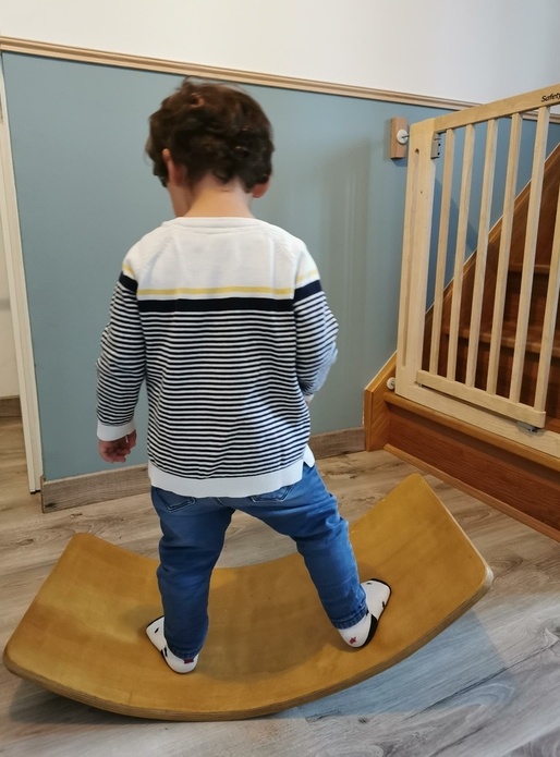 Planche d'équilibre cintrée