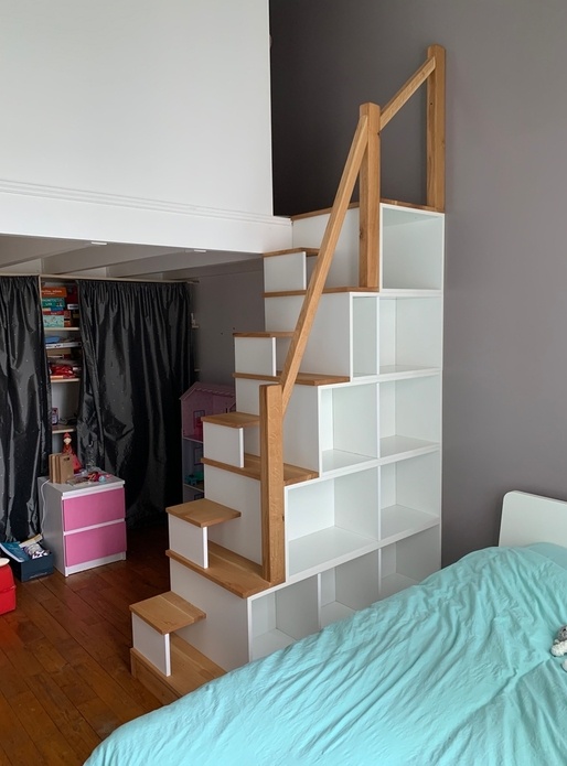 Escalier étagère à pas japonais