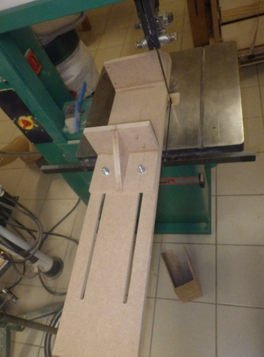 Traineau à buche pour scie à ruban