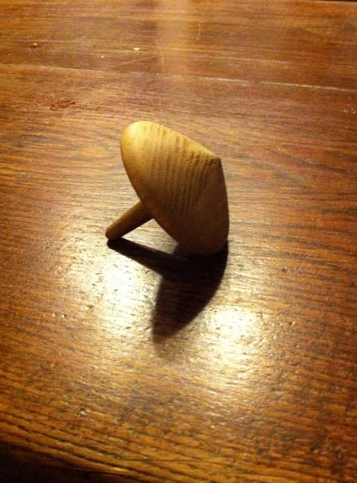 Fabrication d'une toupie en hêtre et accacia