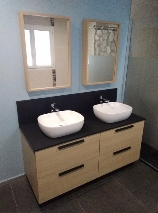 Meuble de salle bain pour la famille