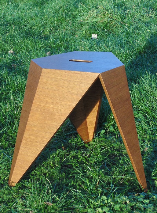 celui teinté "chêne moyen"