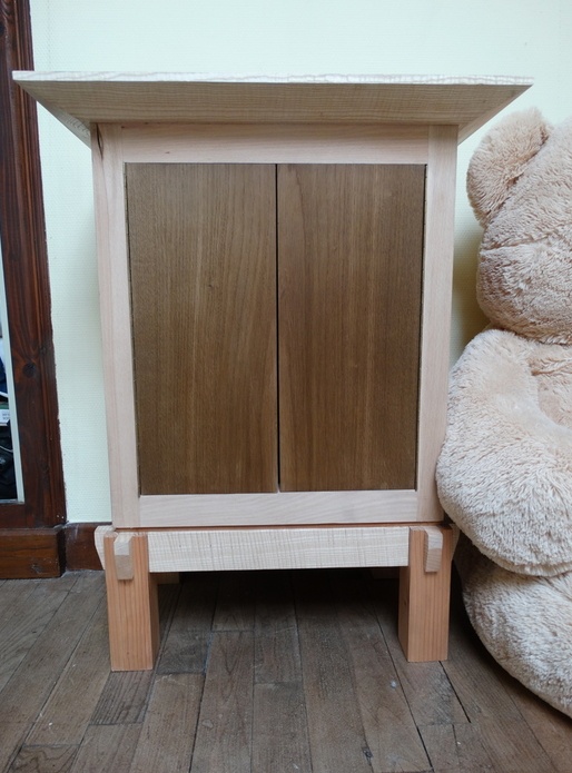 Petit meuble '' Japonais ''