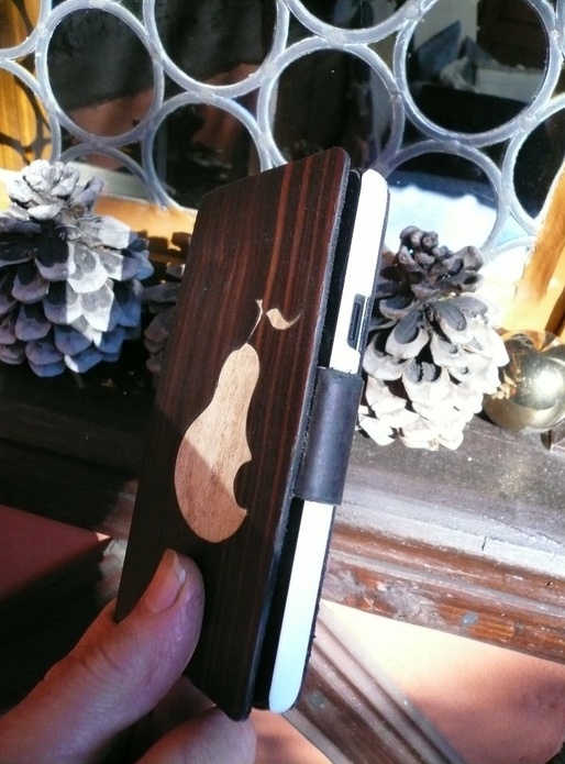 Protection cuir et bois pour mon smartphone