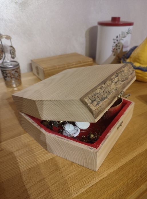 Boite a bijoux en Frêne