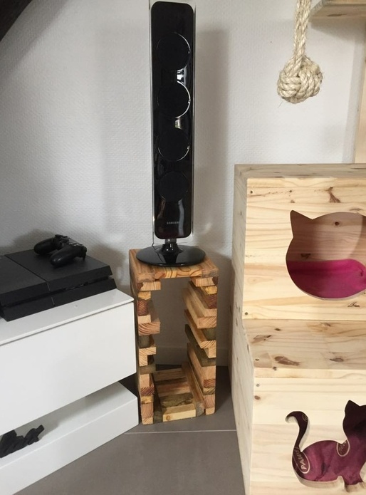 Support haut parleur