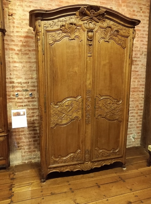 Armoire