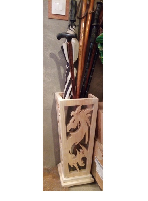 Porte parapluie, bâton de marche ,cannes, etc..