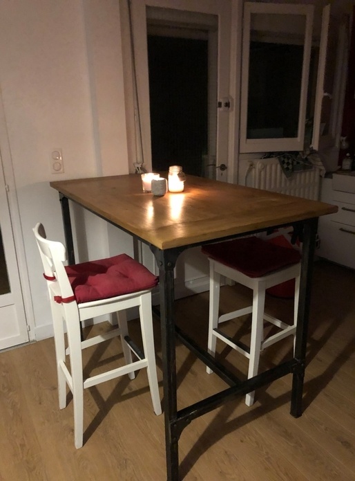 Table style industrielle