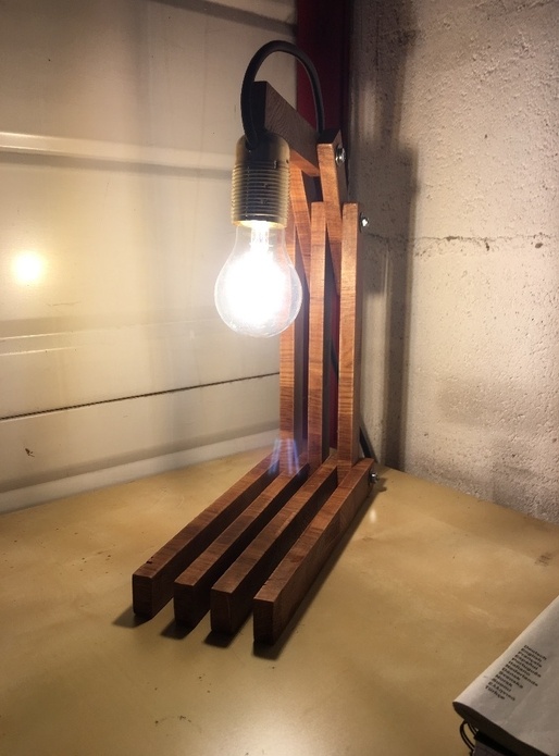 Lampe multiposition et entrainement