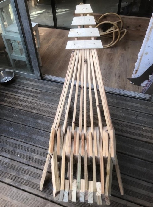 Chaise de jardin en chutes de sommier