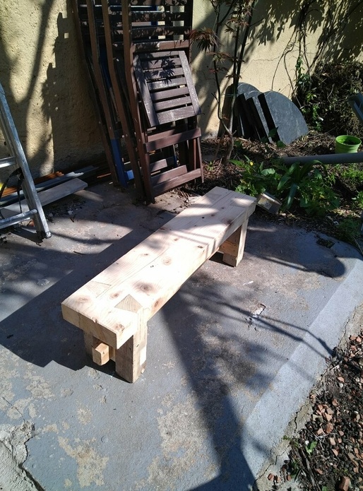 Banc en bois de récupération sans colle