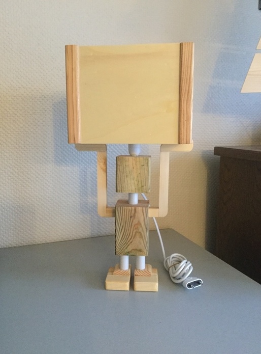 Petite lampe robot