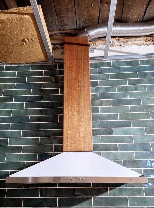 Masque évacuation extérieure hotte en bois de cèdre de récupération