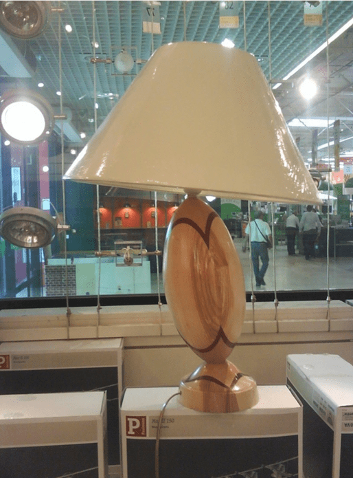 Lampe balon de rugby