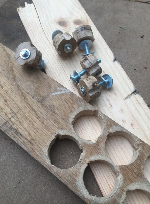 Molettes de maintien pour t track