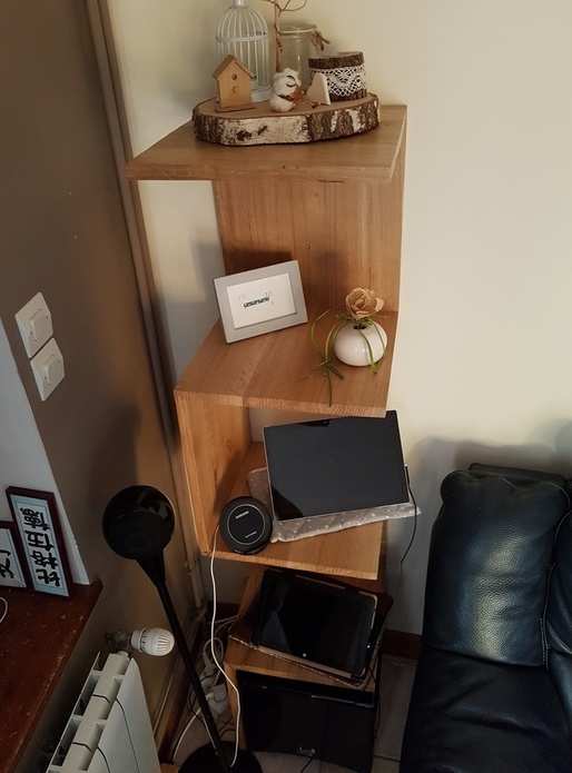 Étagère moderne en chêne