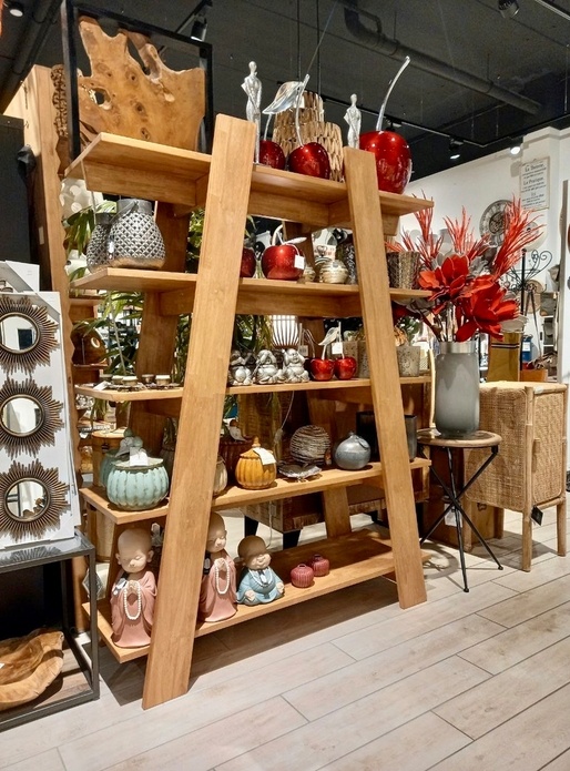 Petite étagère démontable en Hévéa.