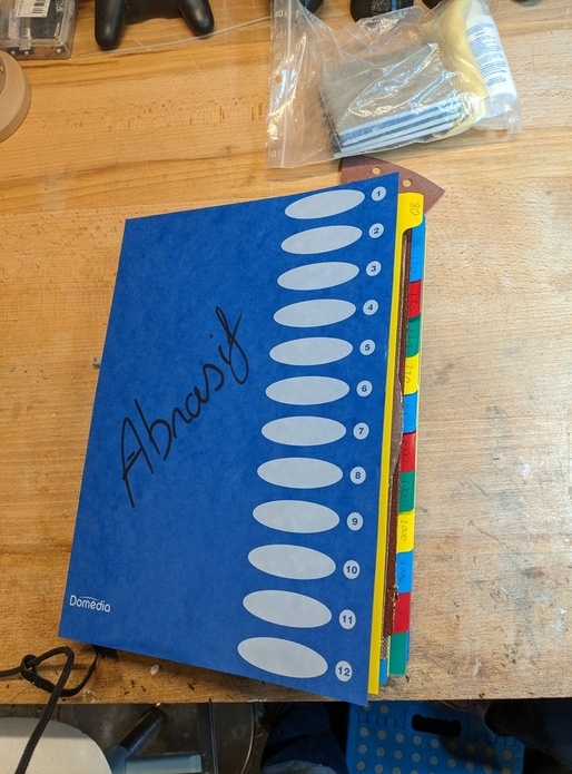 Rangement des feuilles d'abrasifs