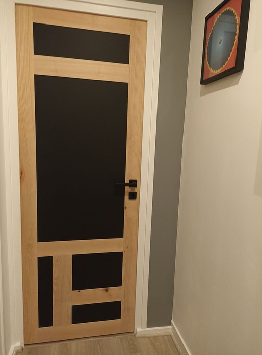 Porte Frêne et stratifié noir mat n°2