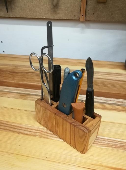 Assistant d'atelier.