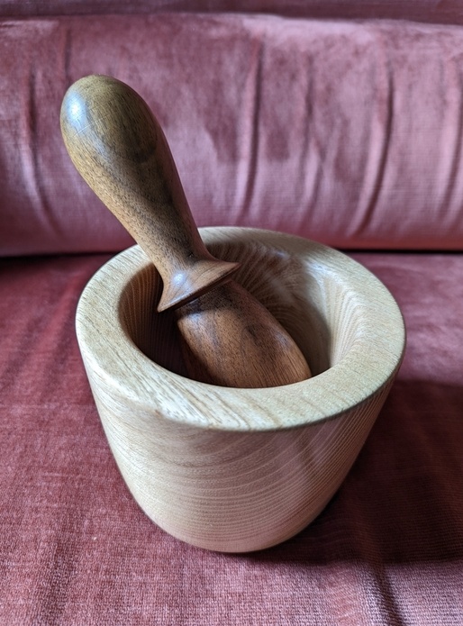 Pilon et mortier tournés