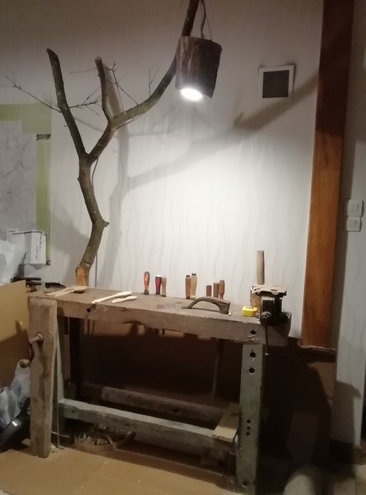 Établi dans la maison