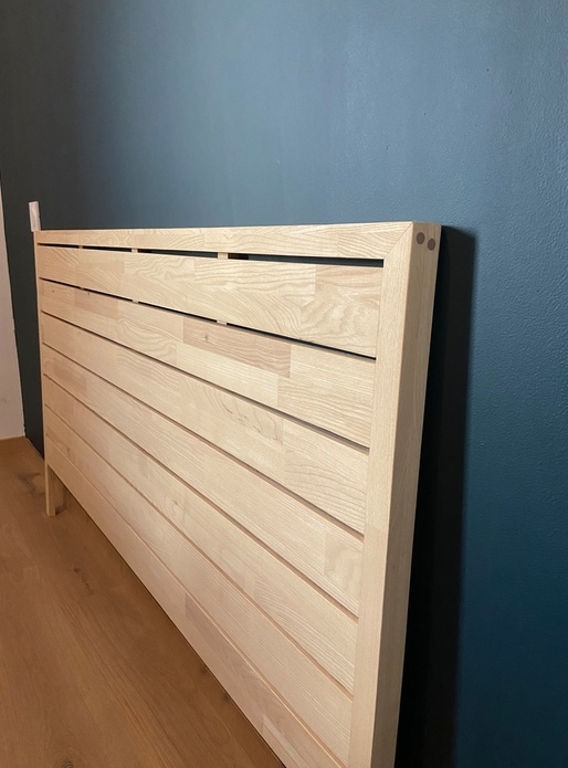 Tête de lit en frêne