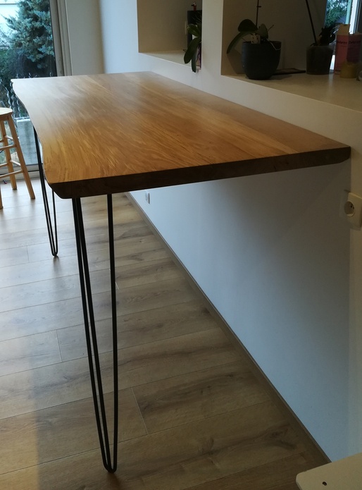 Table haute brute avec 2 pieds en épingle