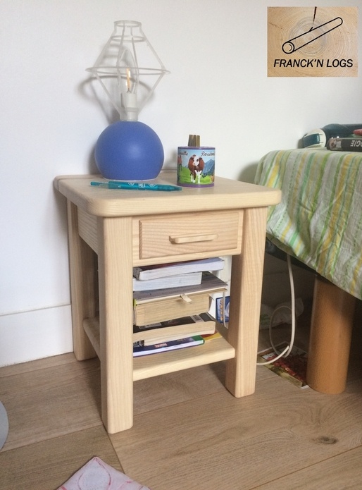 Table de nuit enfant