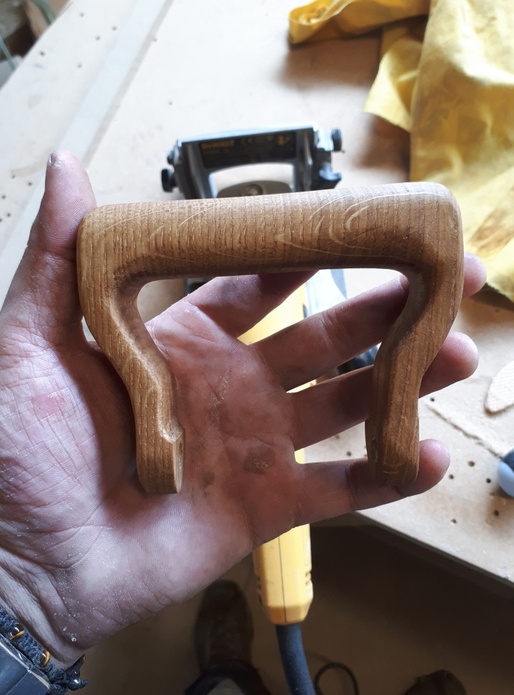 Poignée cassée, poignée recrée.