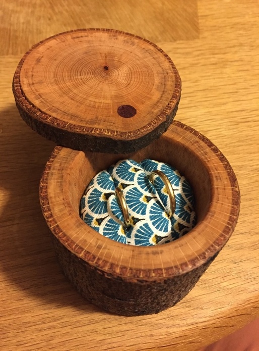 Boite d'alliances de mariage