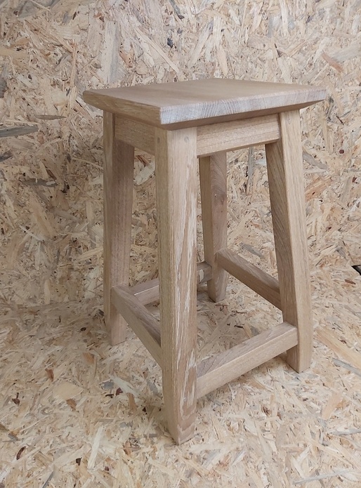 Tabouret en chêne