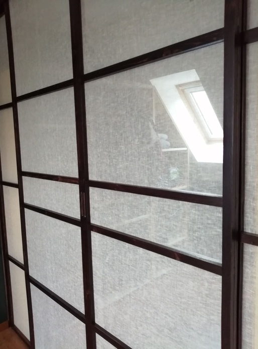 Cloison coulissante pour dressing ouvert