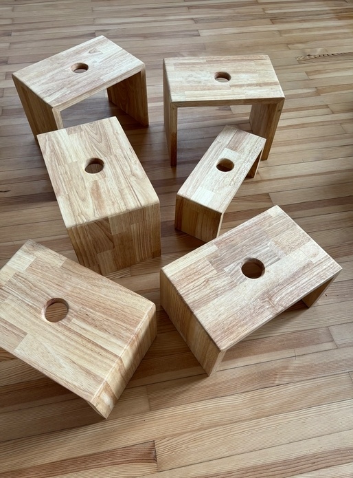 Petits bancs multiusages